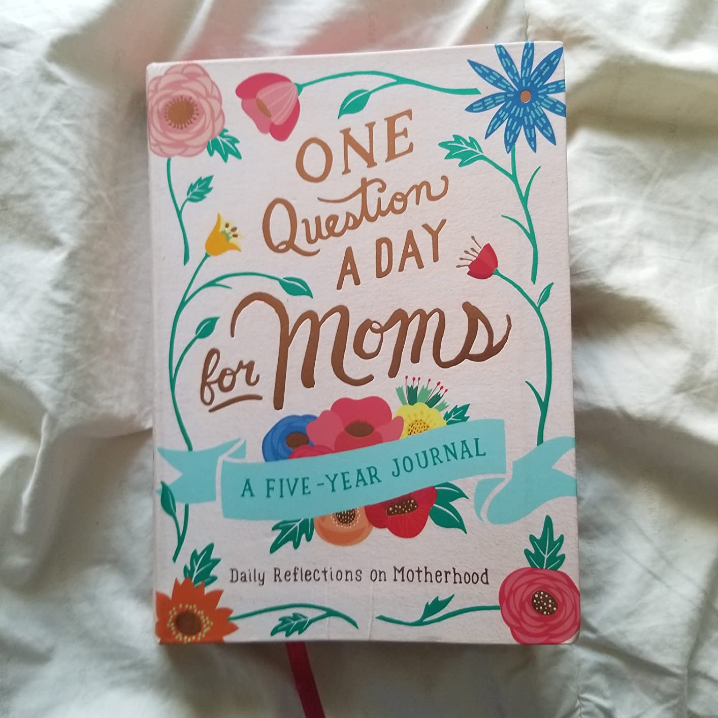 One Question a Day for Moms: A Five-Year Journal: Daily Reflections on Motherhood customer photo 1