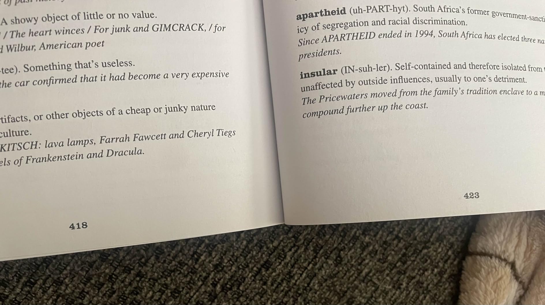 Roget's Thesaurus of Words for Writers: Over 2,300 Emotive, Evocative, Descriptive Synonyms, Antonyms, and Related Terms Every Writer Should Know customer photo 1