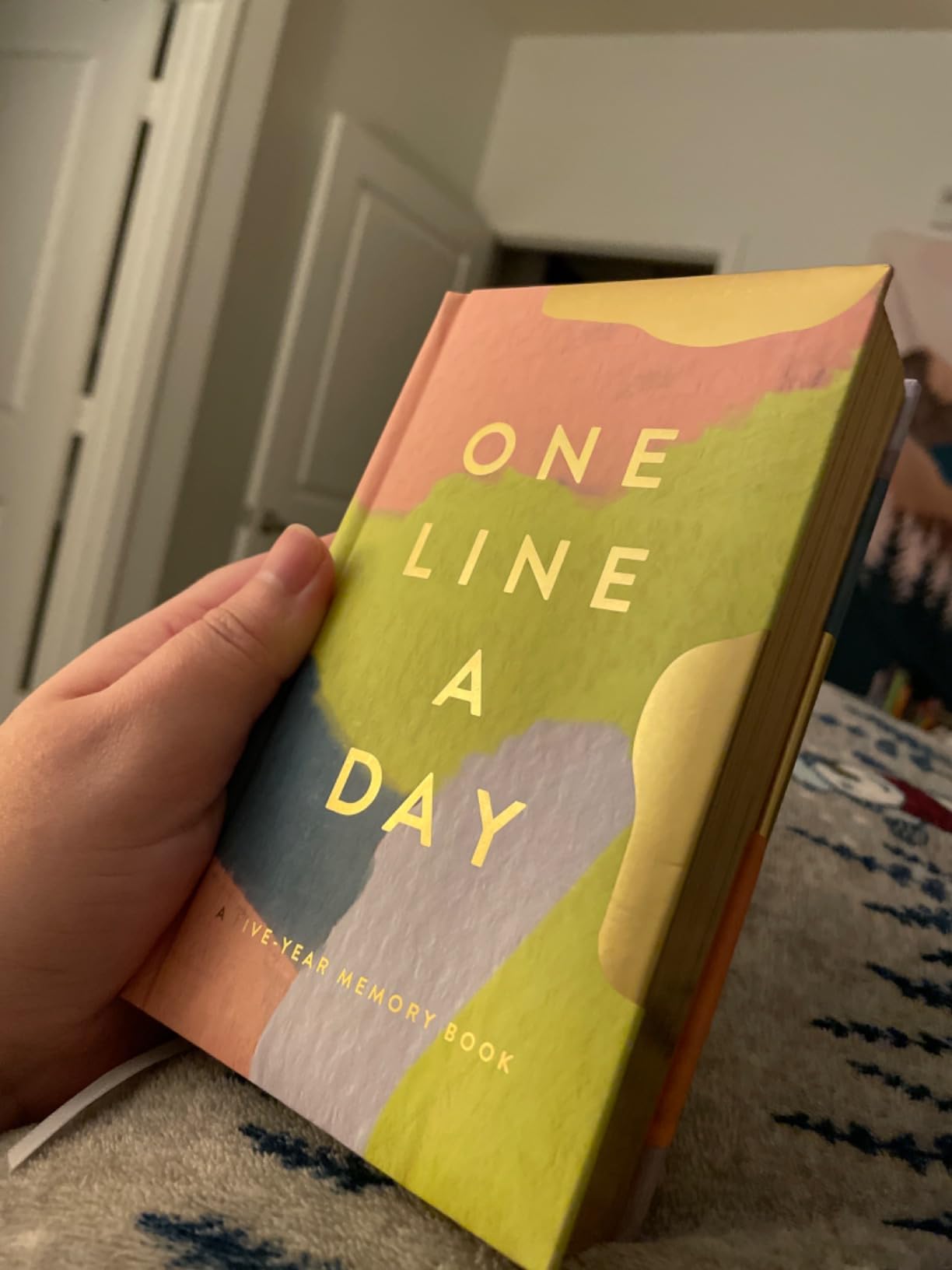 Modern One Line a Day: A Five-Year Memory Book customer photo 2