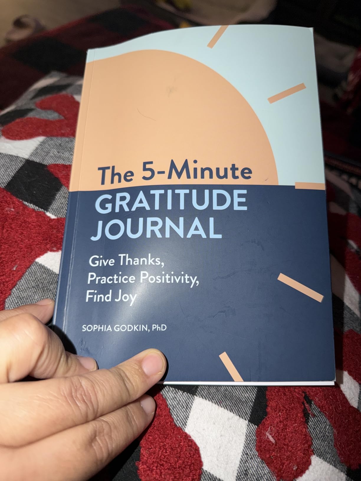 The 5-Minute Gratitude Journal: Give Thanks, Practice Positivity, Find Joy customer photo 2