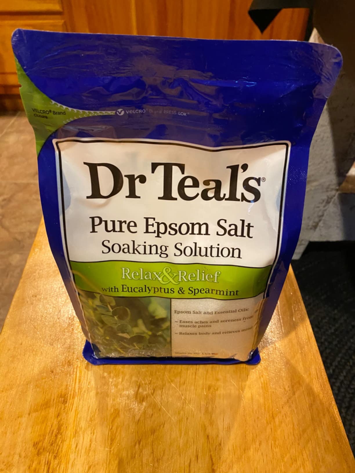 Dr Teal's Epsom Salt Magnesium Soak, Relax & Relief with Eucalyptus & Spearmint Essential Oils, 3 lbs customer photo 2