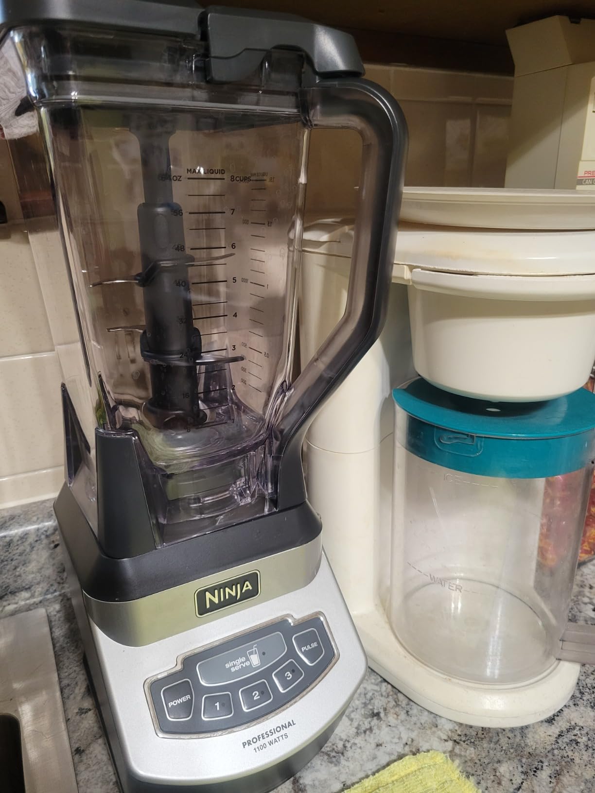 Ninja BL660 Professional Compact Smoothie & Food Processing Blender, 1100-Watts, 72-oz Pitcher, (2) 16-oz To-Go Cups customer photo 1