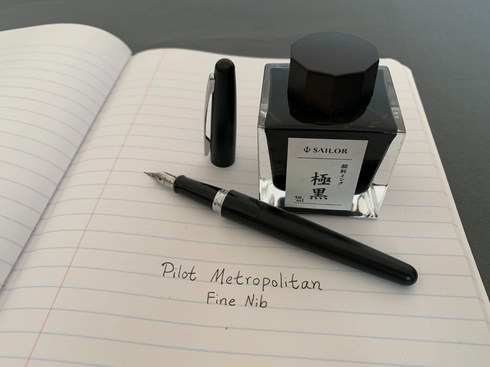 PILOT Metropolitan Collection Fountain Pen, Black Barrel, Classic Design, Fine Nib, Black Ink (91111) customer photo 1