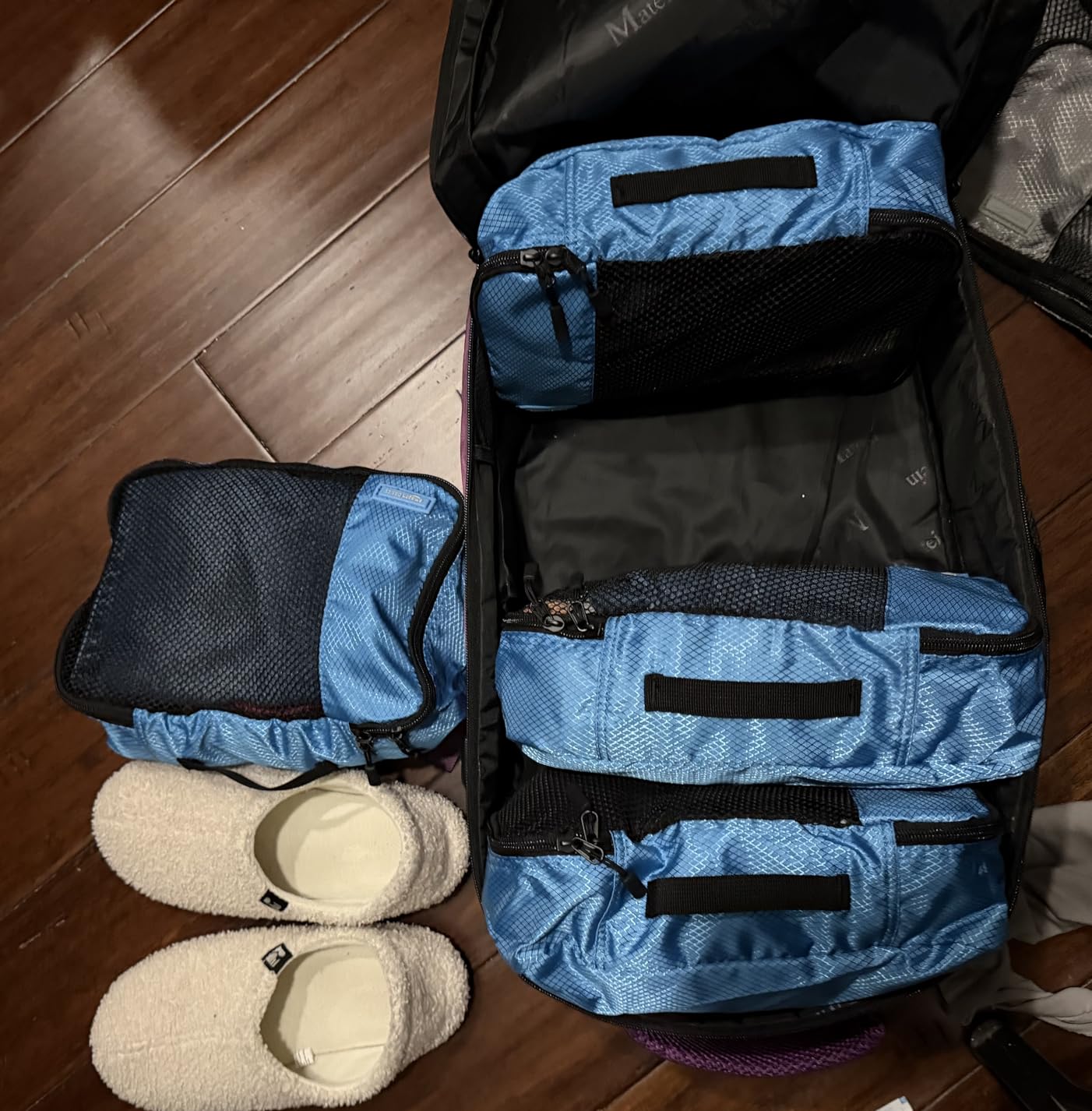 Amazon Essentials 4-Piece Packing Cubes Travel Accessories Set, Space-Saving Luggage Organizer with Double Zipper, Mesh Top Panel, Small/Medium/Large/Slim, Gray (Previously Amazon Basics) customer photo 2