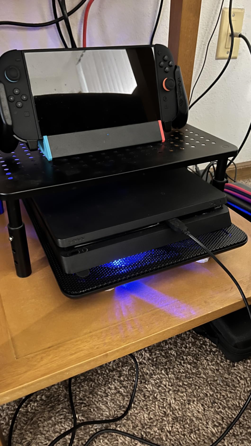 TECKNET Laptop Cooling Pad, Portable Slim Quiet USB Powered Laptop Notebook Cooler Cooling Pad Stand Chill Mat with 3 Blue LED Fans, Fits 12-17 Inches (Black) customer photo 1