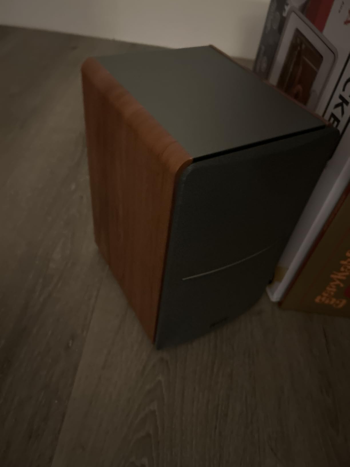 Edifier R1280T Powered Bookshelf Speakers - 2.0 Active Near Field Studio Monitor Speaker - Wooden Enclosure - 42 Watts RMS Power customer photo 1