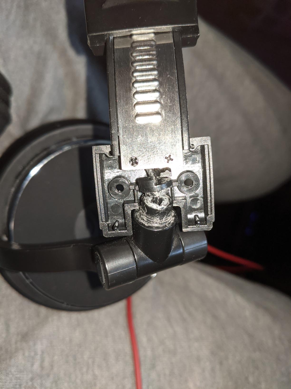 OneOdio Hi-Res Over Ear Headphones for Studio Monitoring and Mixing (Pro-50) customer photo 1