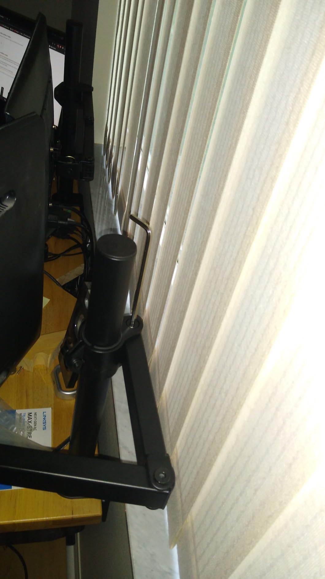 WALI Tall Monitor Arm Mount for Desk, Single Extra Tall Computer Desk Mount, Monitor Bracket Mount Stand Single, up to 34 inch, 22 lbs (M001XL), Black customer photo 1