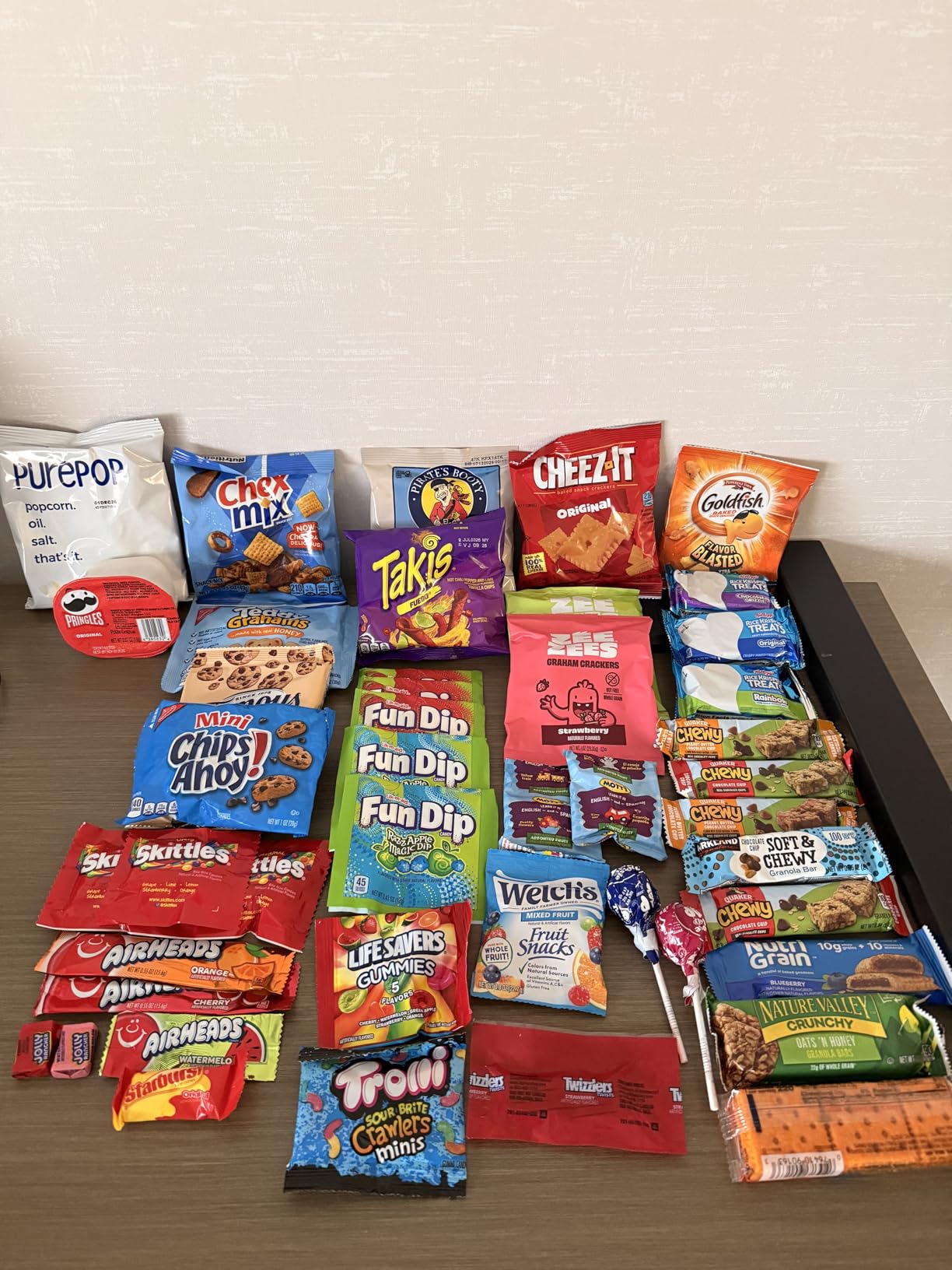 CRAVEBOX Snacks Box Variety Pack Care Package (45 Count) Summer Treats Gift Basket customer photo 1