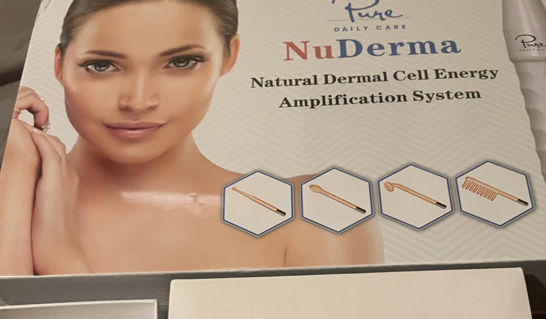Pure Daily Care NuDerma Handheld Skin Therapy Wand Machine w/Neon - Anti-Aging - Skin Tightening - Wrinkle Reducing customer photo 1