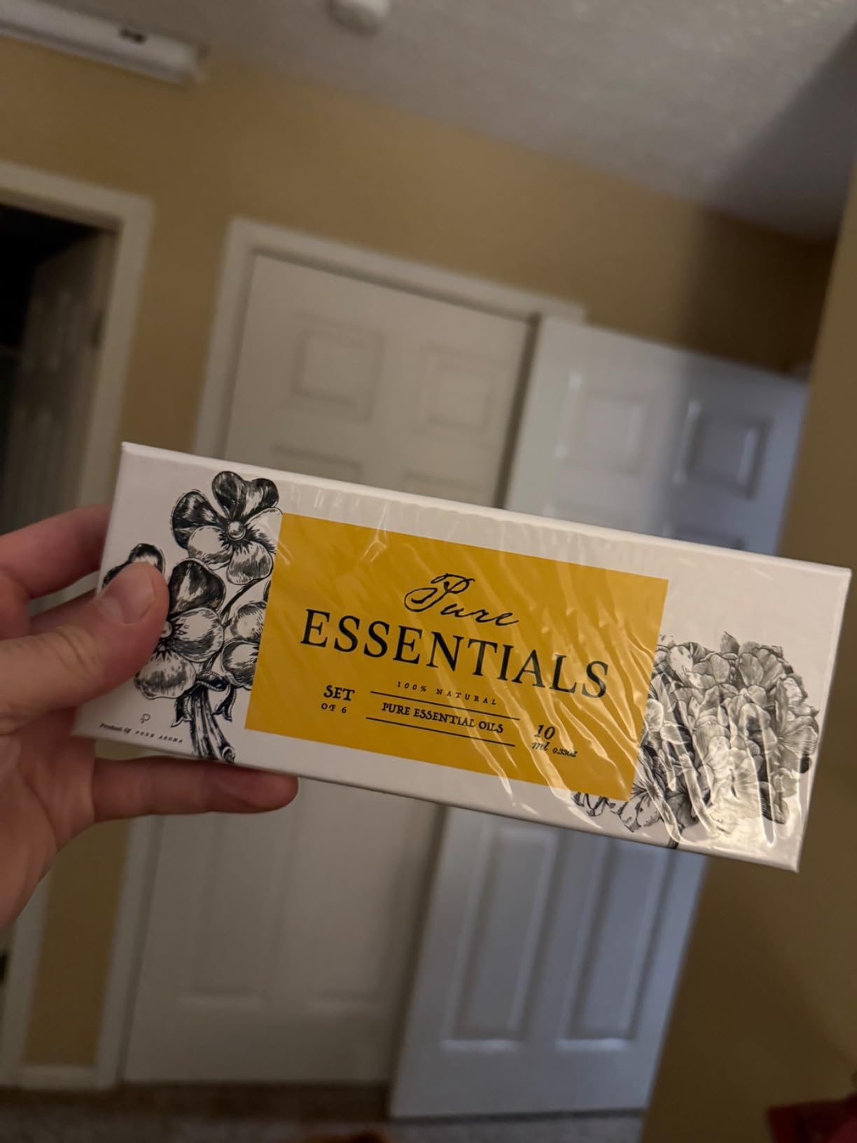 Essential Oils Set Pure Essentials - Top 6 Aromatherapy Oils Gift Set for Diffusers, Home Care, Candel Making, Fragrance -Eucalyptus, Lavender, Lemongrass, Sweet Orange, Peppermint, Tea Tree (10ml) customer photo 1