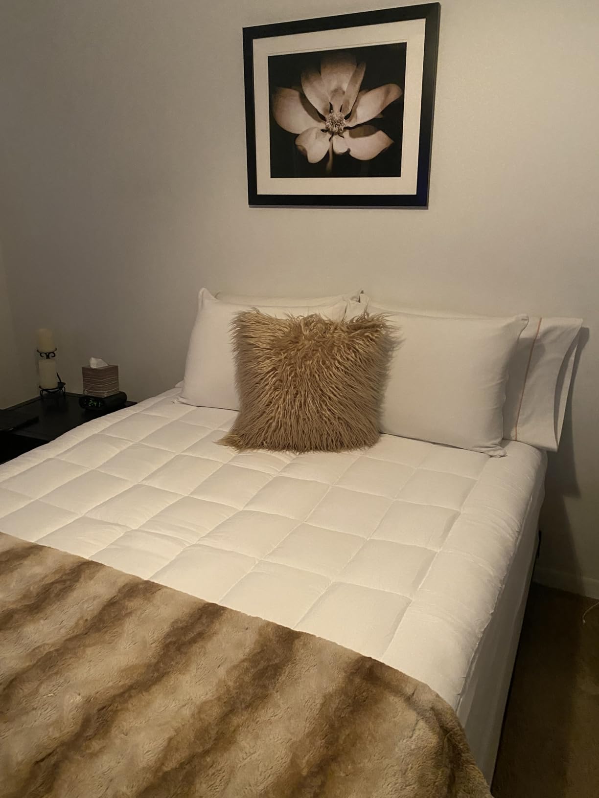 Queen Mattress Pad Cover Cooling Mattress Topper Pillow Top with Down Alternative Fill (8-21