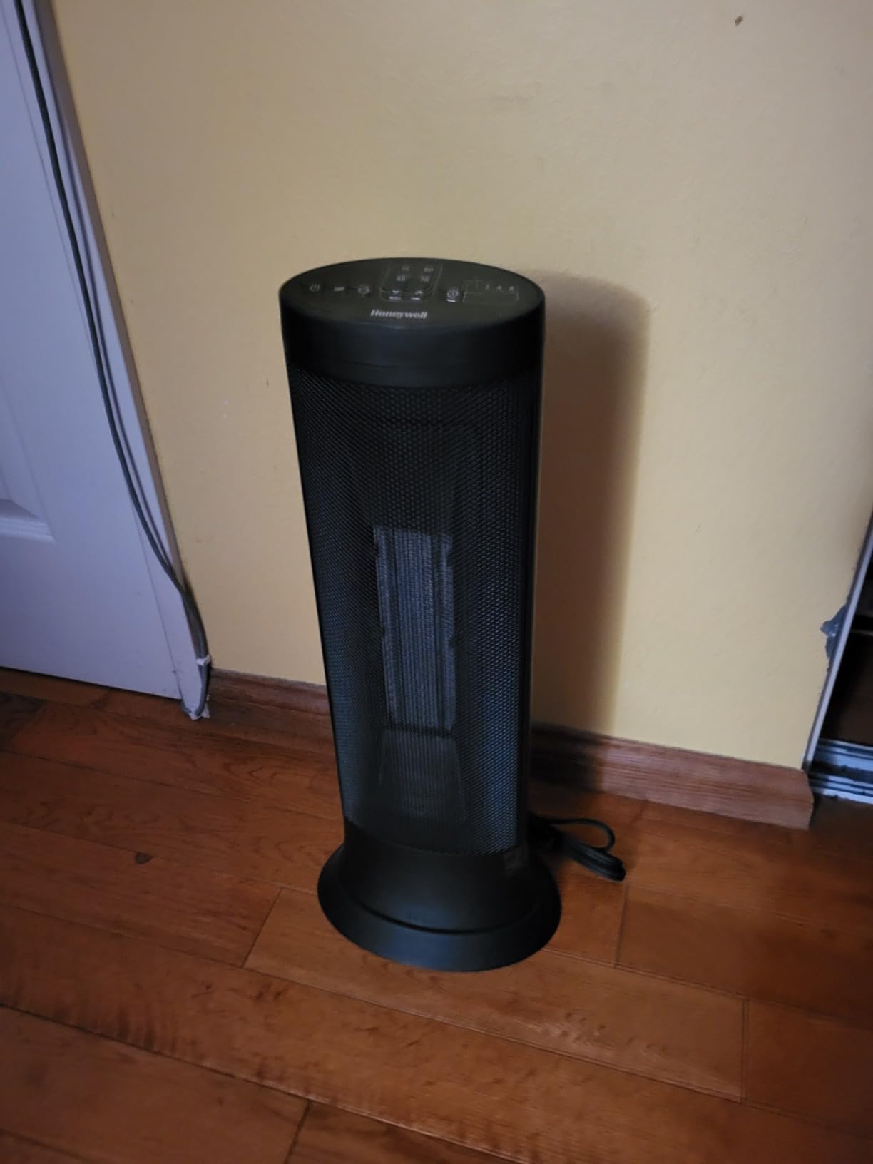 Honeywell Slim Ceramic Tower Heater, Large Room, Black, Digital Controls, Oscillation, Programmable Thermostat, 1500W customer photo 1