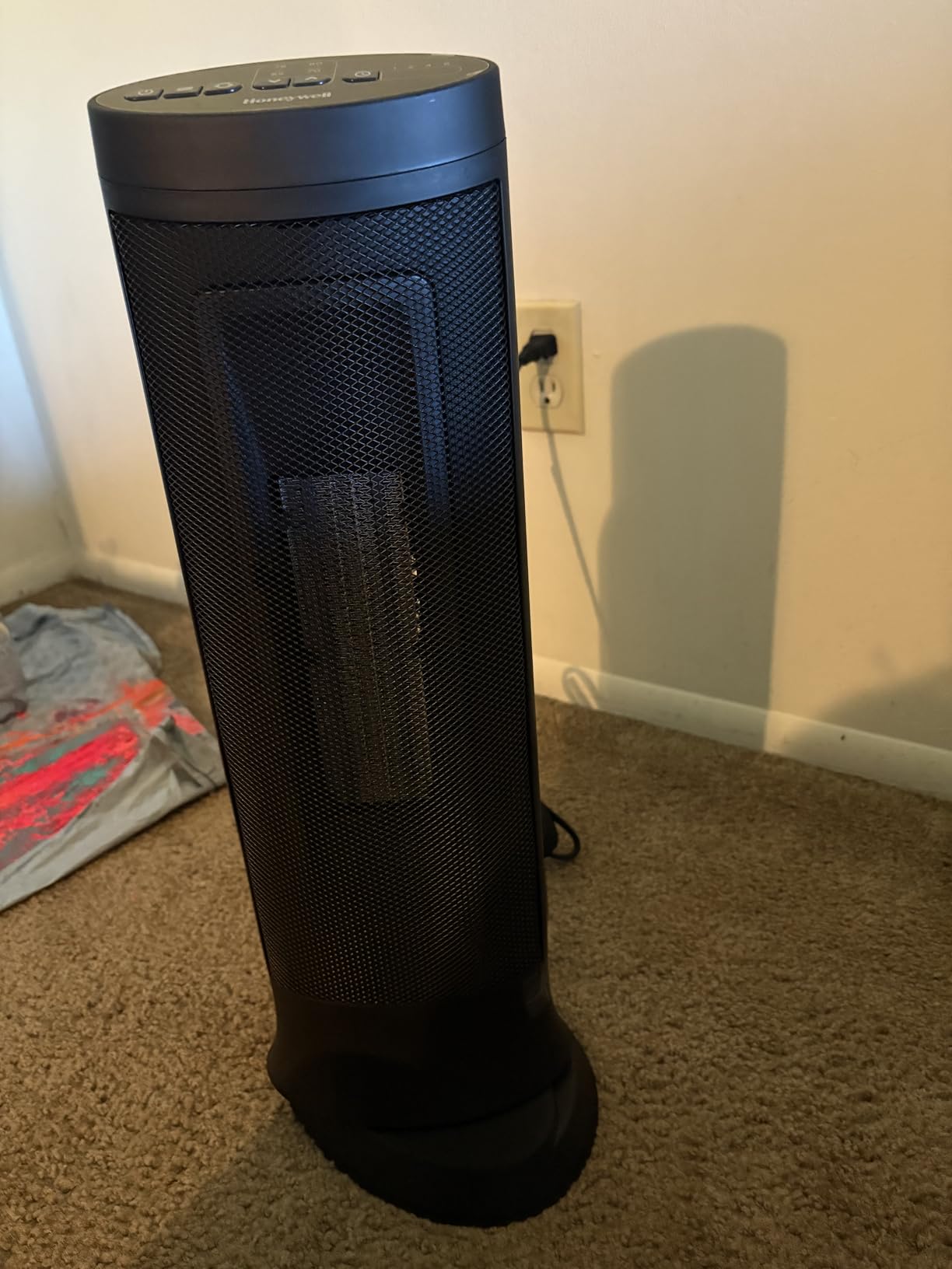 Honeywell Slim Ceramic Tower Heater, Large Room, Black, Digital Controls, Oscillation, Programmable Thermostat, 1500W customer photo 2