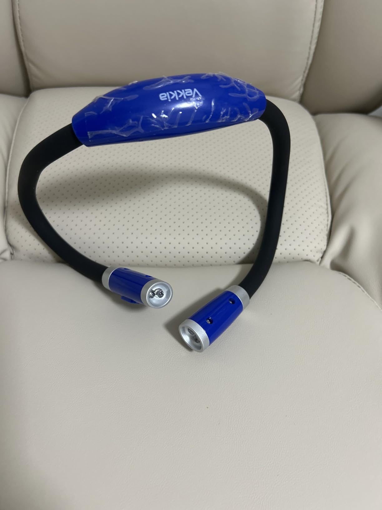 Vekkia Rechargeable LED Neck Book Light for Reading in Bed | 3 Brightness Levels/Flexible Soft Silicone Arms Comfortable Wear/Long Lasting,Great for Readers, Craft & Knitting customer photo 1