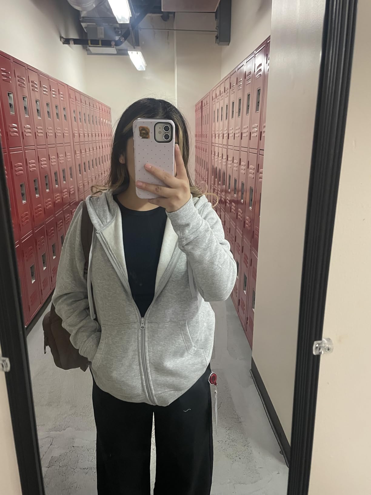 Amazon Essentials Women's Midweight Fleece Full-Zip Hoodie with Drawstring (Available in Plus Size) customer photo 2