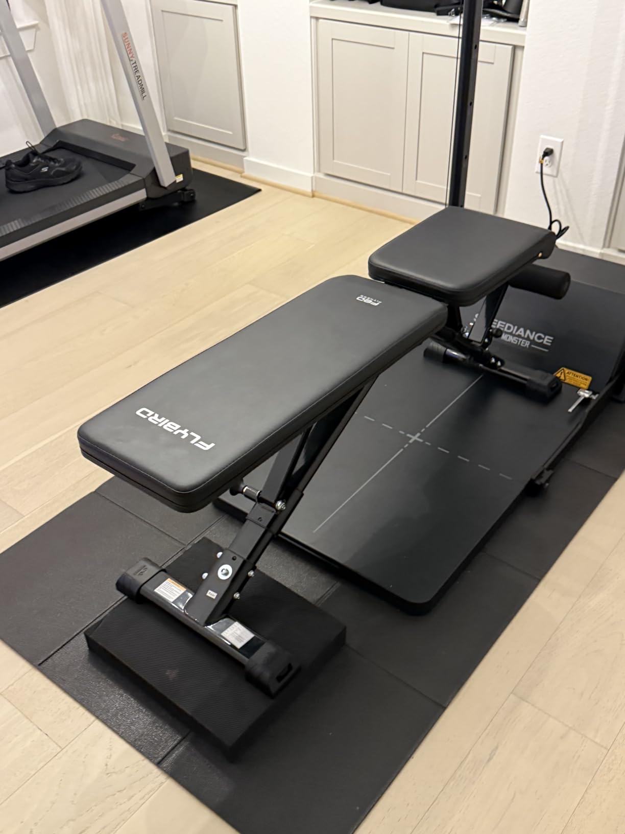 FLYBIRD WB5 Weight Bench, ASTM-Certified 800LBS Adjustable Weight Bench Workout Bench Foldable for Home Gym, 90 to -30 FID and 30in Extended Backrest for Bench Press Strength Training Exercise customer photo 2