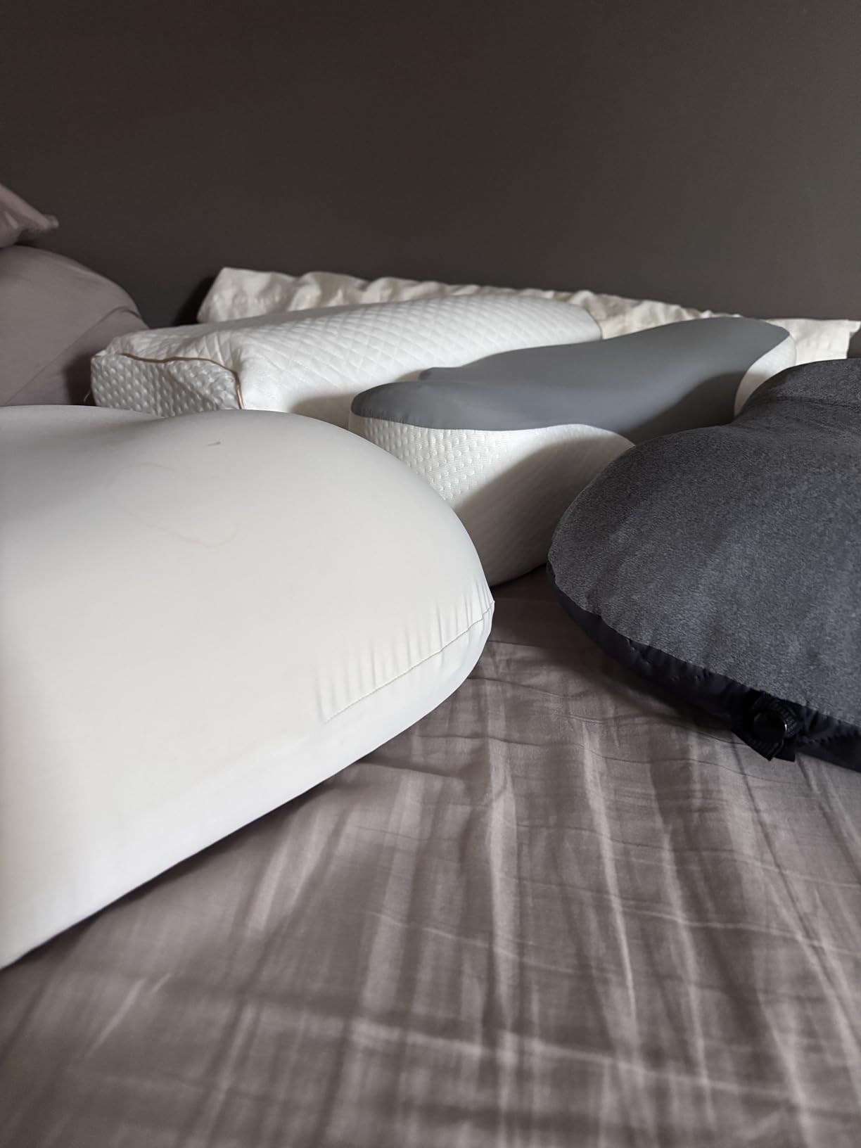 Royal Therapy Memory Foam Pillow, Queen Neck Pain Relief, Contour Cervical Pillow customer photo 1