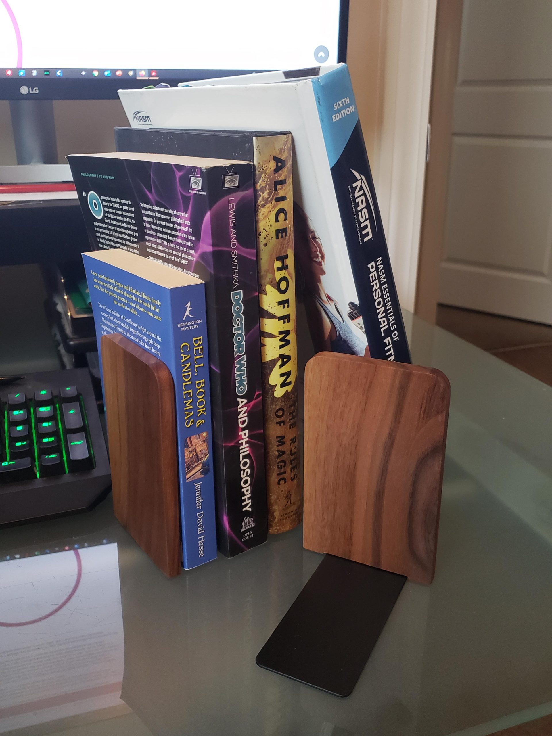 Muso Wood Book Ends for Shelves, Non-Slip Bookends, Heavy Duty Wooden Bookend Support for Books and Movies (Walnut 1 Pair) customer photo 2