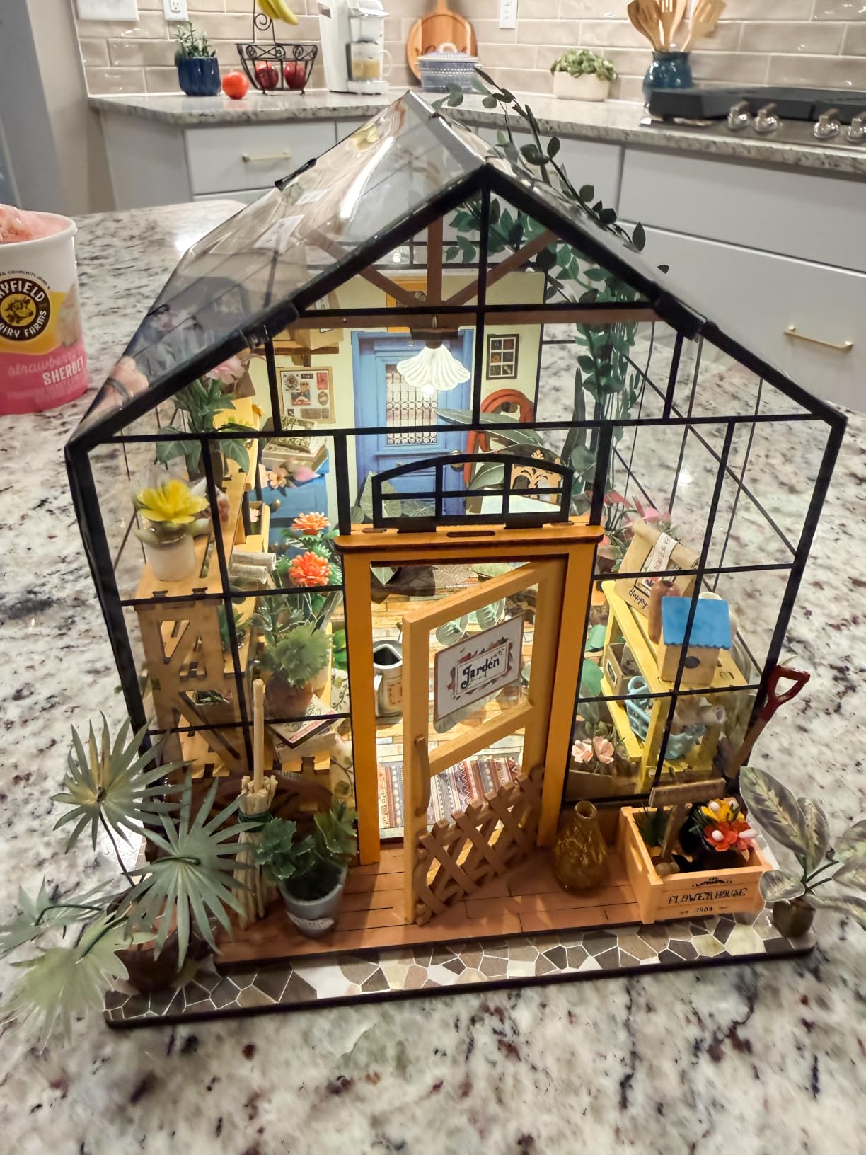 Rolife DIY Miniature Greenhouse Kit, Tiny/Mini House Making Kit with Furniture for Adults, Furniture, Halloween/Christmas Decorations, Gifts for Family and Friends (Cathy's Greenhouse) customer photo 1