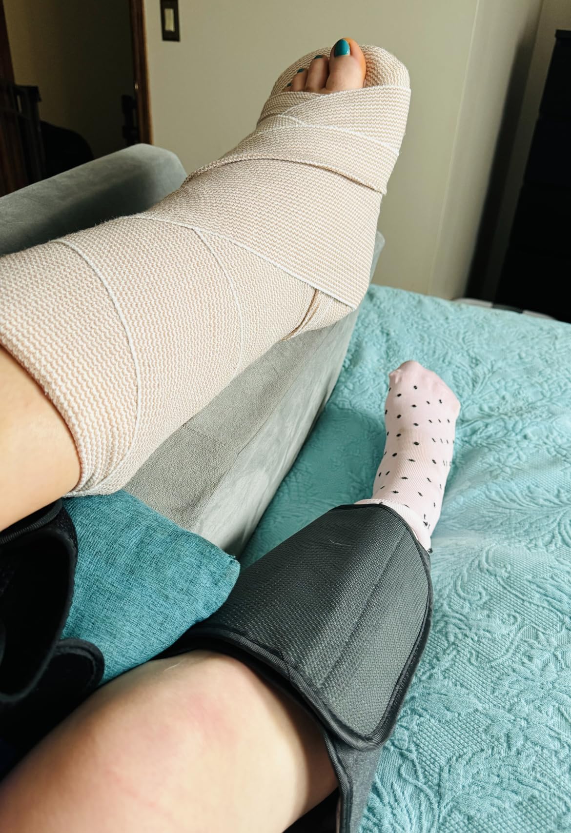 QUINEAR Air Compression Leg Massager for Circulation & Pain Relief, Calf Massagers with 2 Modes & 3 Intensities, Sequential Compression Device (SCD) for RLS, Edema, FSA-HSA customer photo 2