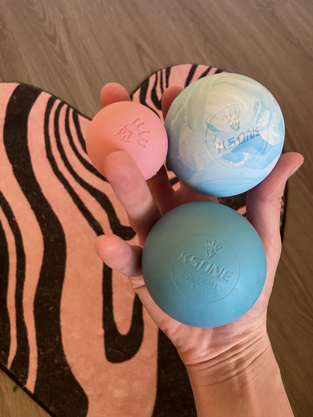KSONE Massage Lacrosse Balls -Massage Balls for Myofacial Release&Trigger Point Therapy-Set of 2-Hard Lacrosse Massage Ball &Soft Massage Ball with one mini Ball customer photo 1