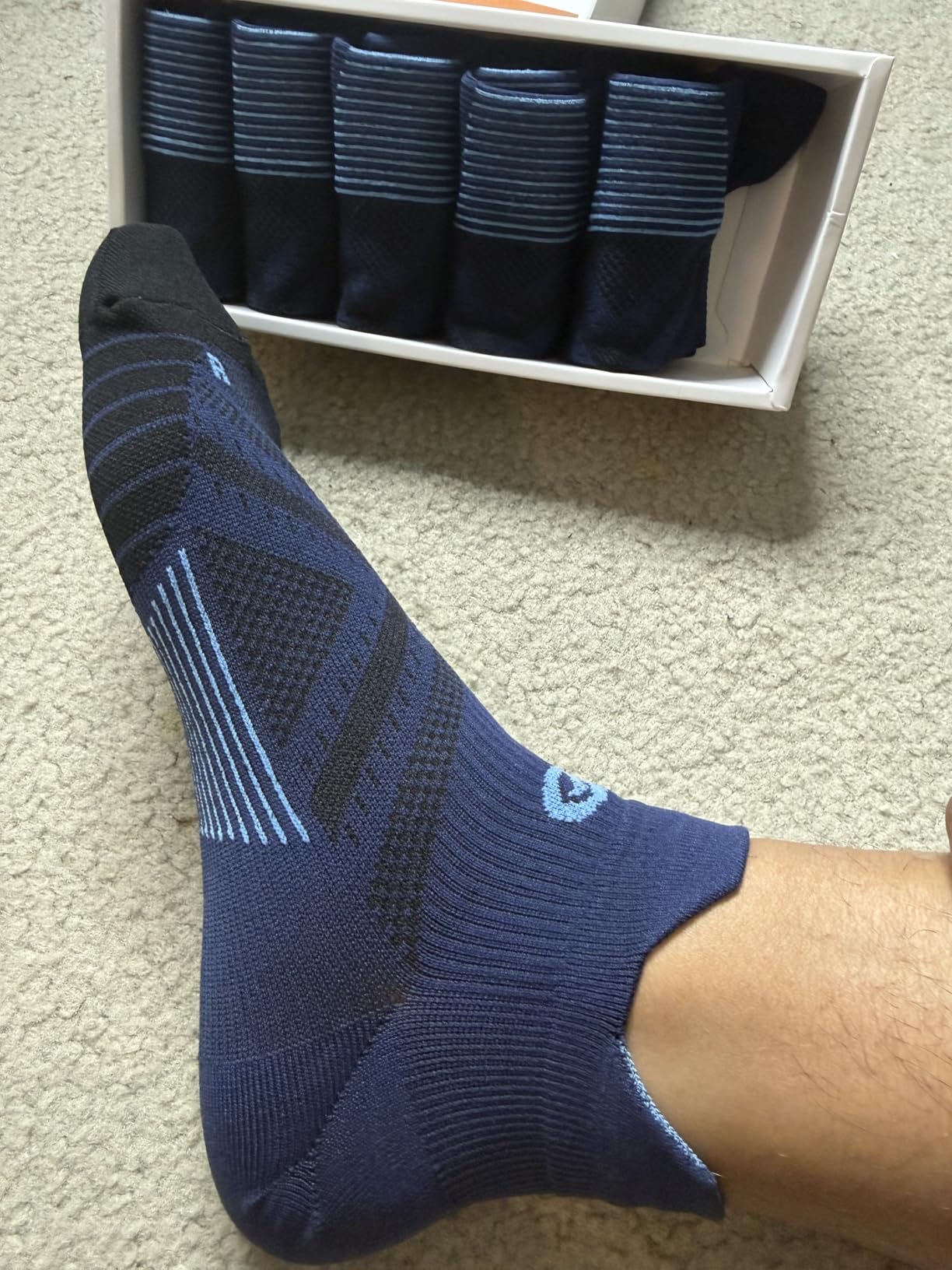 Compression Socks for Men Women Ankle Running Socks for Plantar Fasciitis | Low Cut Athletic Ankle Socks with Ankle & Arch Support for Running, Cycling, Golf, Work, Plantar Fasciitis Relief customer photo 1