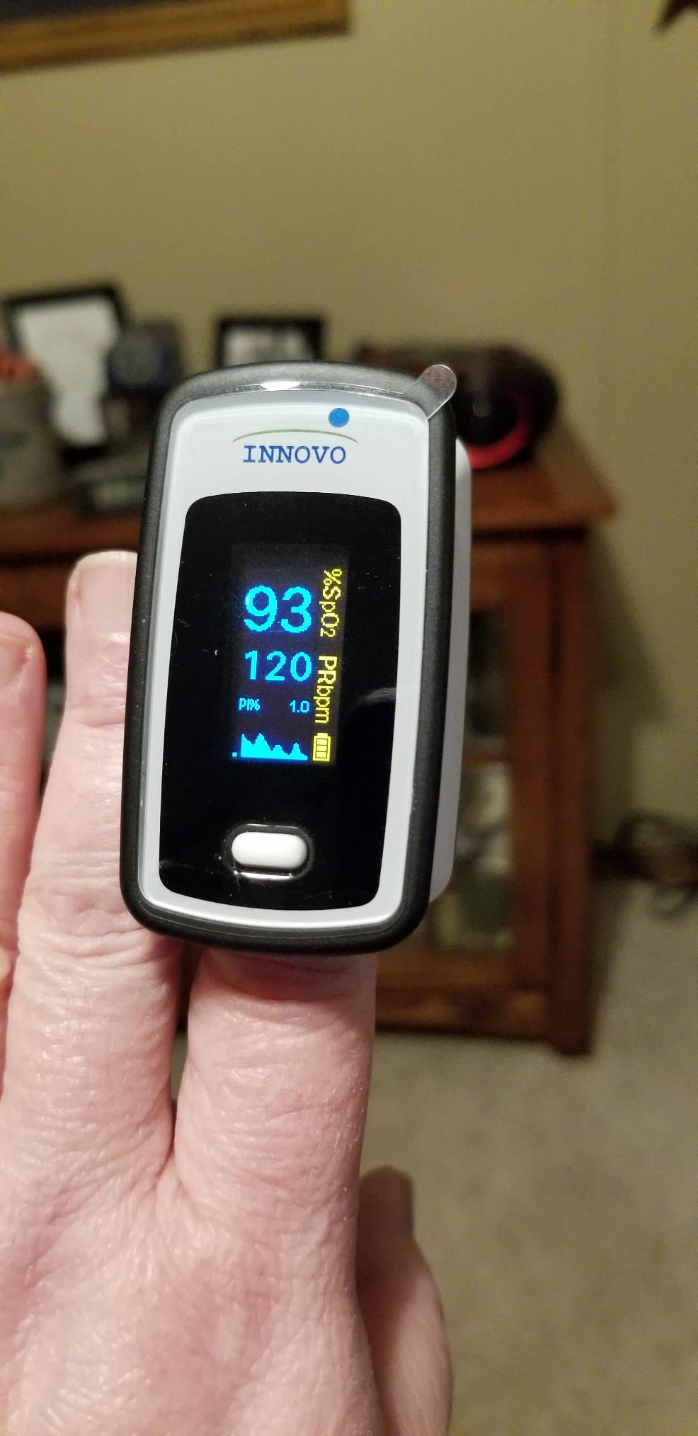 Innovo Deluxe iP900AP Fingertip Pulse Oximeter Blood Oxygen Saturation Monitor with Alarm, Plethysmograph and Perfusion Index customer photo 2