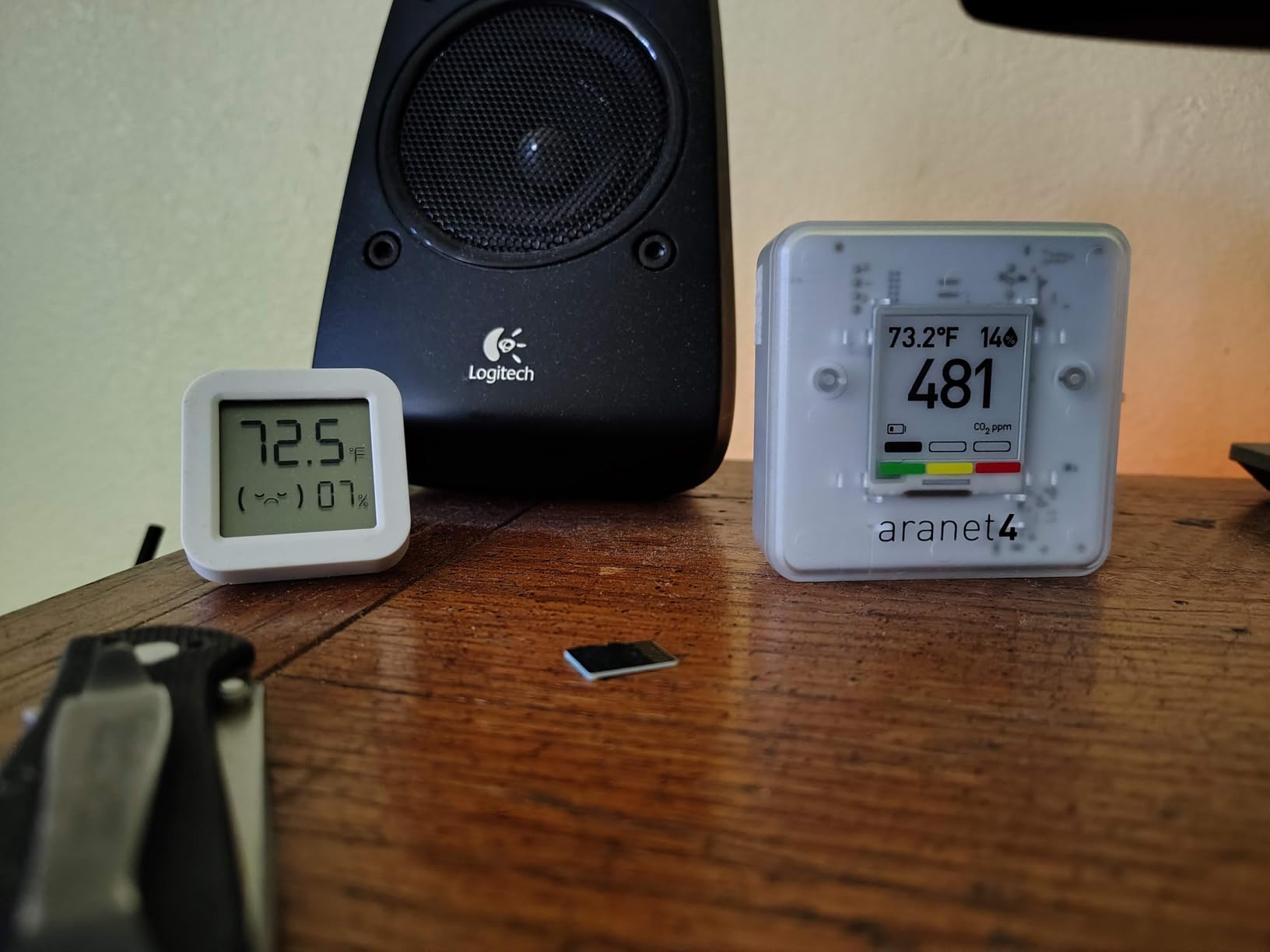 Aranet4 Home: Wireless Indoor Air Quality Monitor for Home, Office or School [CO2, Temperature, Humidity and More] Portable, Battery Powered, E-Ink Screen, App for Configuration & Data History customer photo 1