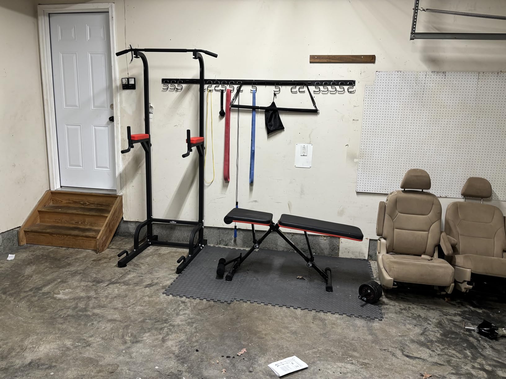 RELIFE REBUILD YOUR LIFE Power Tower Pull Up Bar Station Workout Dip Station for Home Gym Strength Training Fitness Equipment customer photo 1