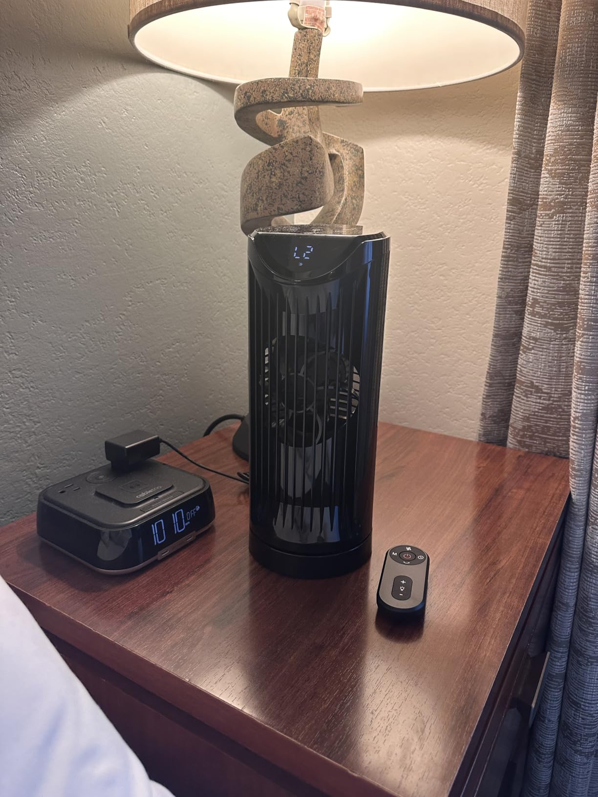 Personal Tower Fan for Bedroom with Remote, Portable Desk Table Fan, 4 Speeds Cooling Standing Fan with 12H Timer, 60° & 110° Oscillating Floor Tower Fans That Blow Cold Air for Bedroom Office, Black customer photo 2
