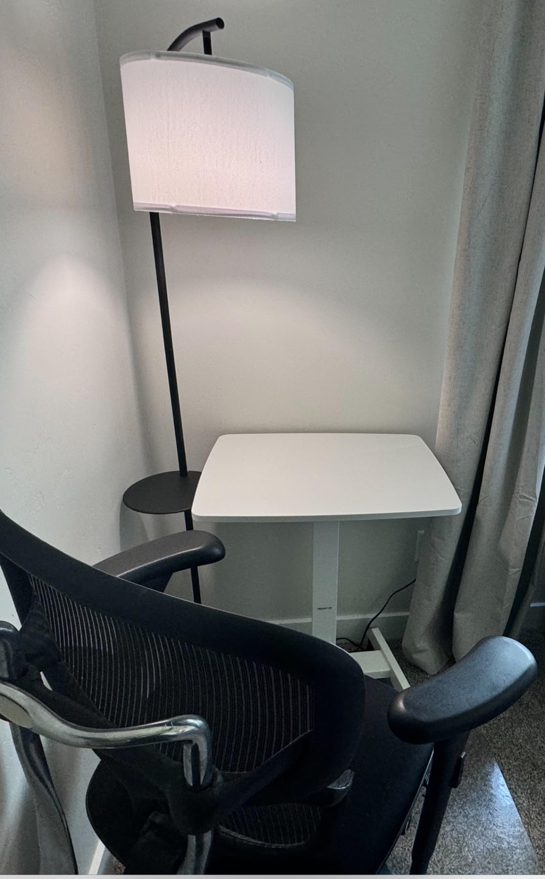 Mount-It! Adjustable Rolling Laptop Desk, Mobile Standing Desk with Wheels, Small Sit-Stand Computer Cart for Home, Office, or Classroom, 29.6-44.2