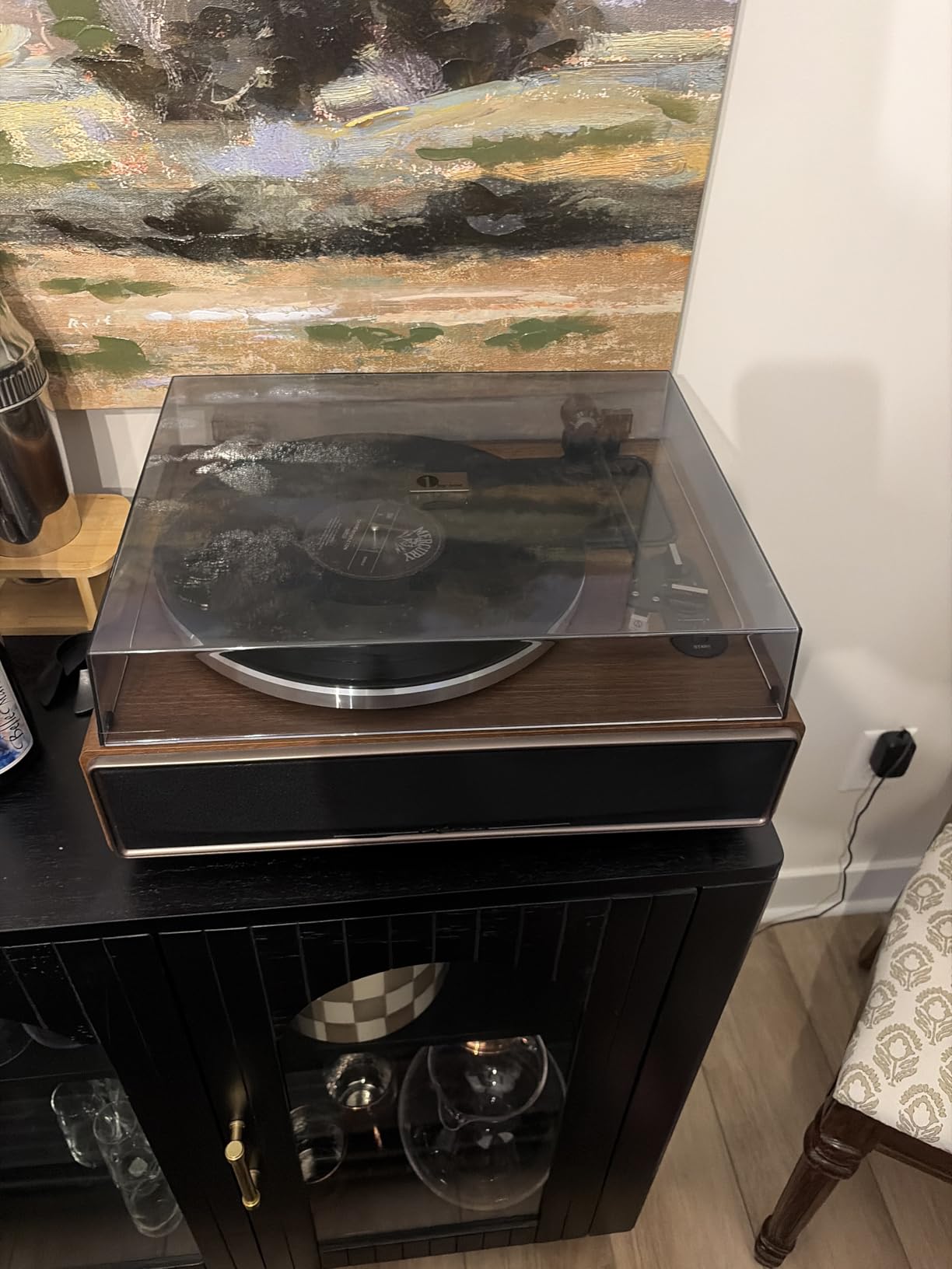 1 BY ONE High Fidelity Belt Drive Turntable with Built-in Speakers customer photo 1