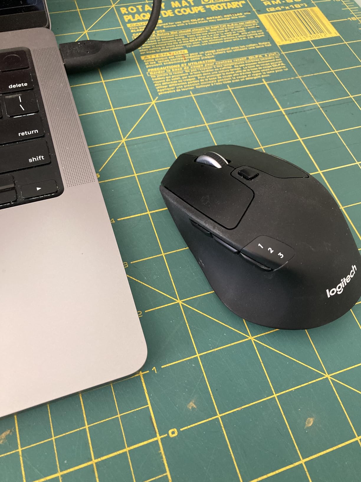 Logitech M720 Triathlon Full Size Multi-Device Wireless Mouse - Black customer photo 2