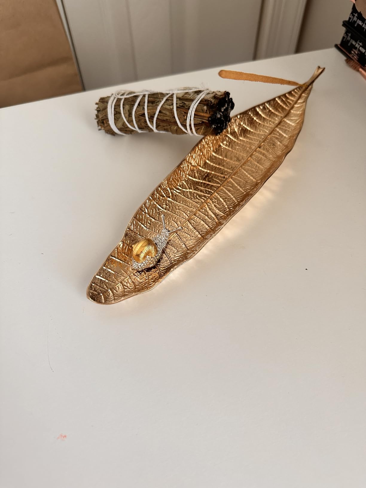 Accmor Incense Holder Set, Leaf and Snail Incense Burner, Incense Ash Catcher, Incense Sticks Holder for Counters, Meditation Room, Yoga, Home, Office, Red Copper customer photo 2