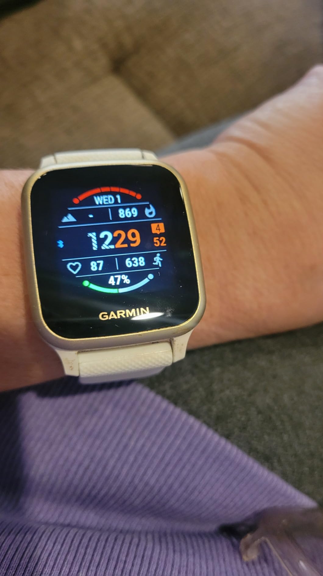 Garmin Venu Sq, GPS Smartwatch with Bright Touchscreen Display, Up to 6 Days of Battery Life, Light Gold and White - 010-02427-01 customer photo 1