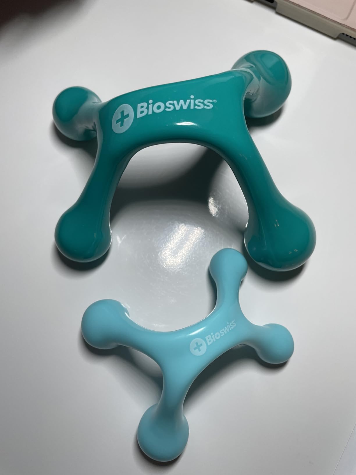 BioSwiss Head Massager, Handheld Scalp and Temple Tingler and Scratcher, Relaxing Hair and Head Stimulation Tool customer photo 1