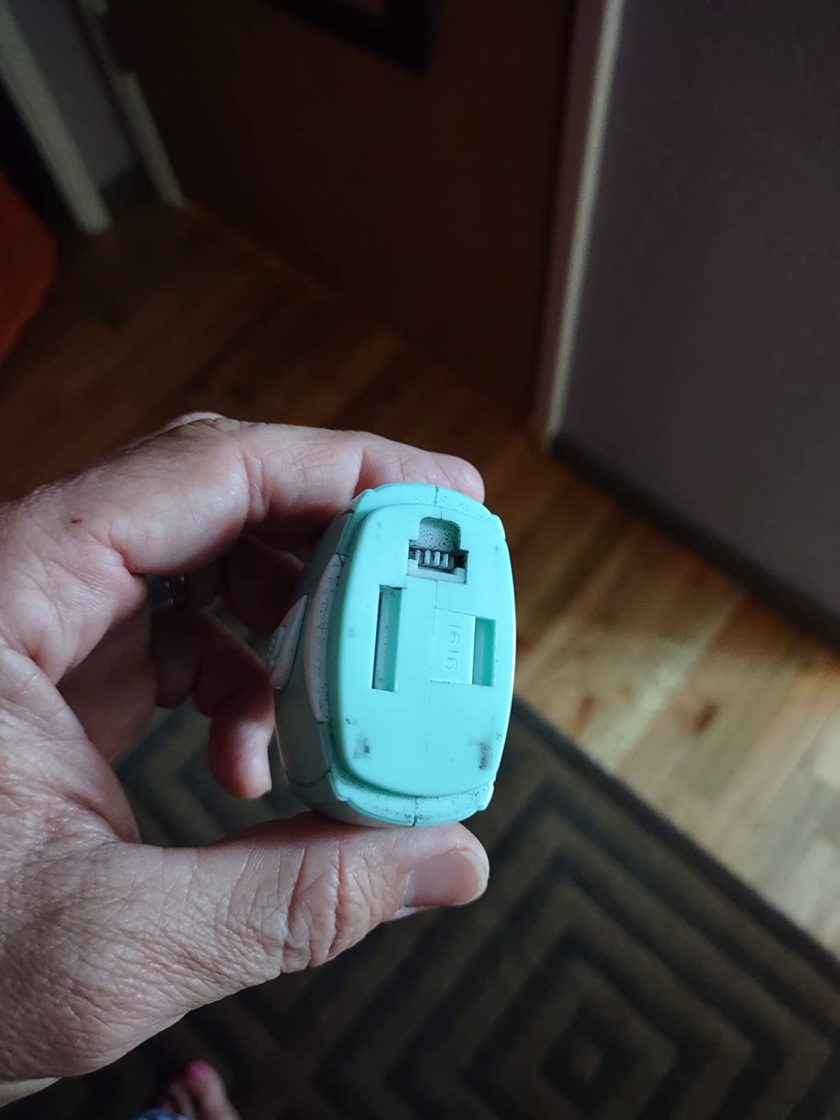 Philips Epilator Series 8000 for Women, with 3 Accessories, BRE700/04 customer photo 2