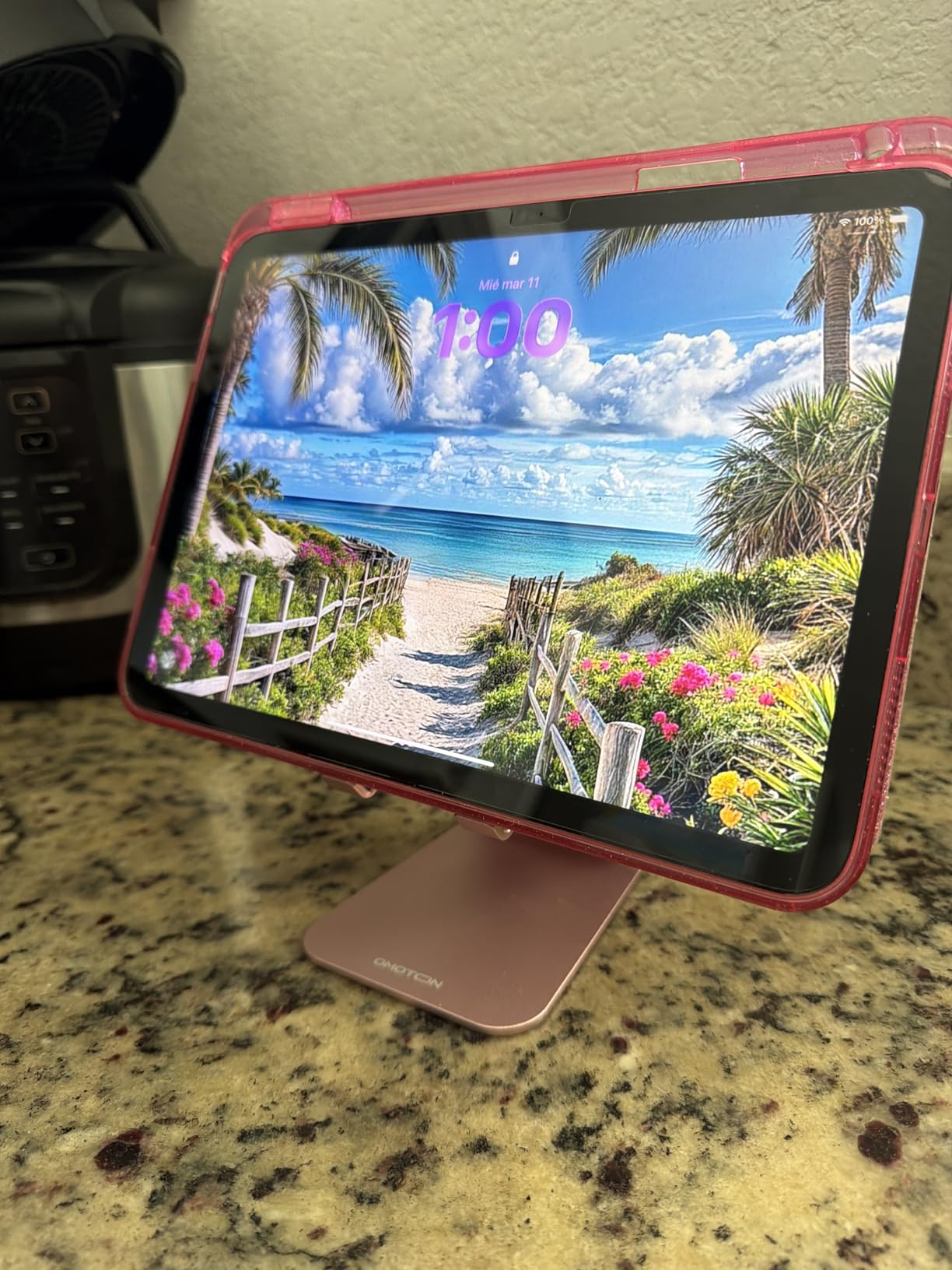 OMOTON Adjustable Tablet Stand for Desk, Upgraded Longer Arms for Greater Stability, T2 Tablet Holder with Hollow Design for Bigger Sized Phones and Tablets Such as iPad Pro/Air/Mini, Silver customer photo 2