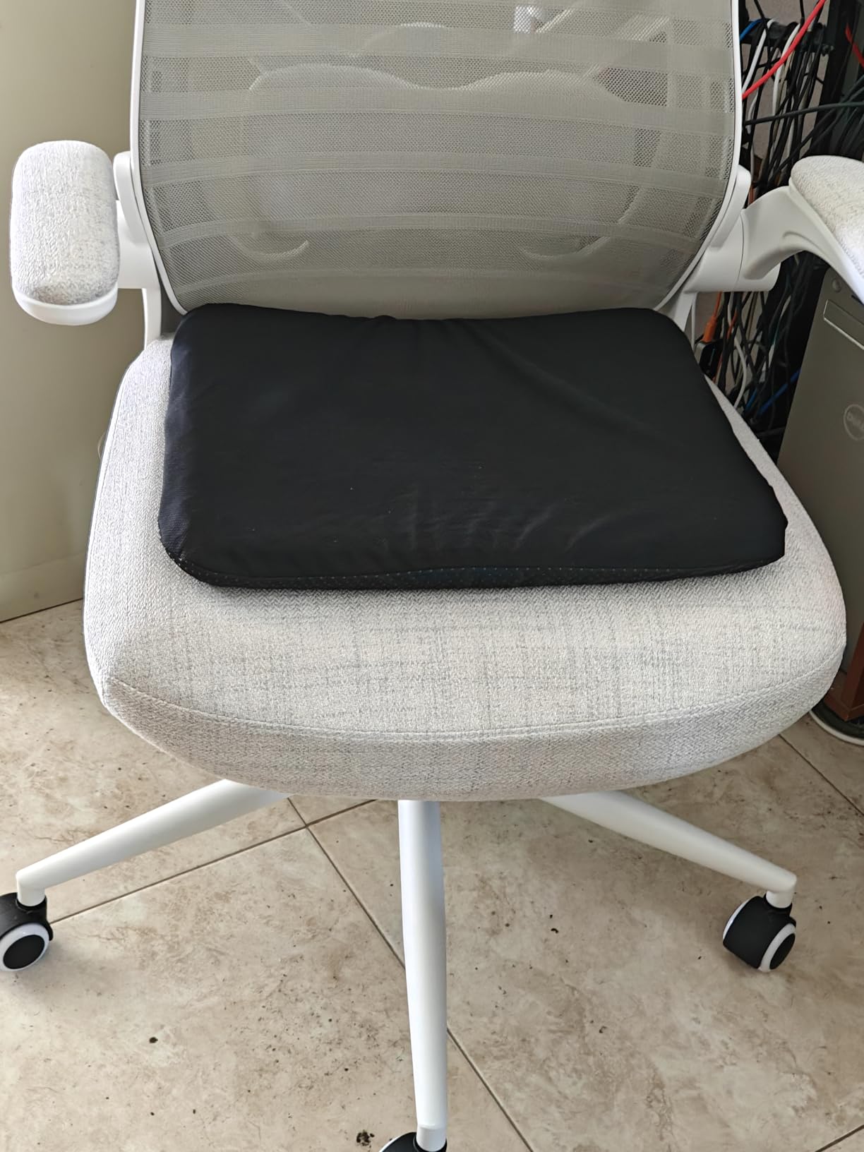 SelectSoma Double-Thick Gel Seat Cushion for Long Sitting Pressure Relief for Back, Sciatica, Coccyx, Tailbone Pain - Cushion for Airplane Travel, Office Chair, Wheelchair, Car & Truck - Egg Seat Pad customer photo 1