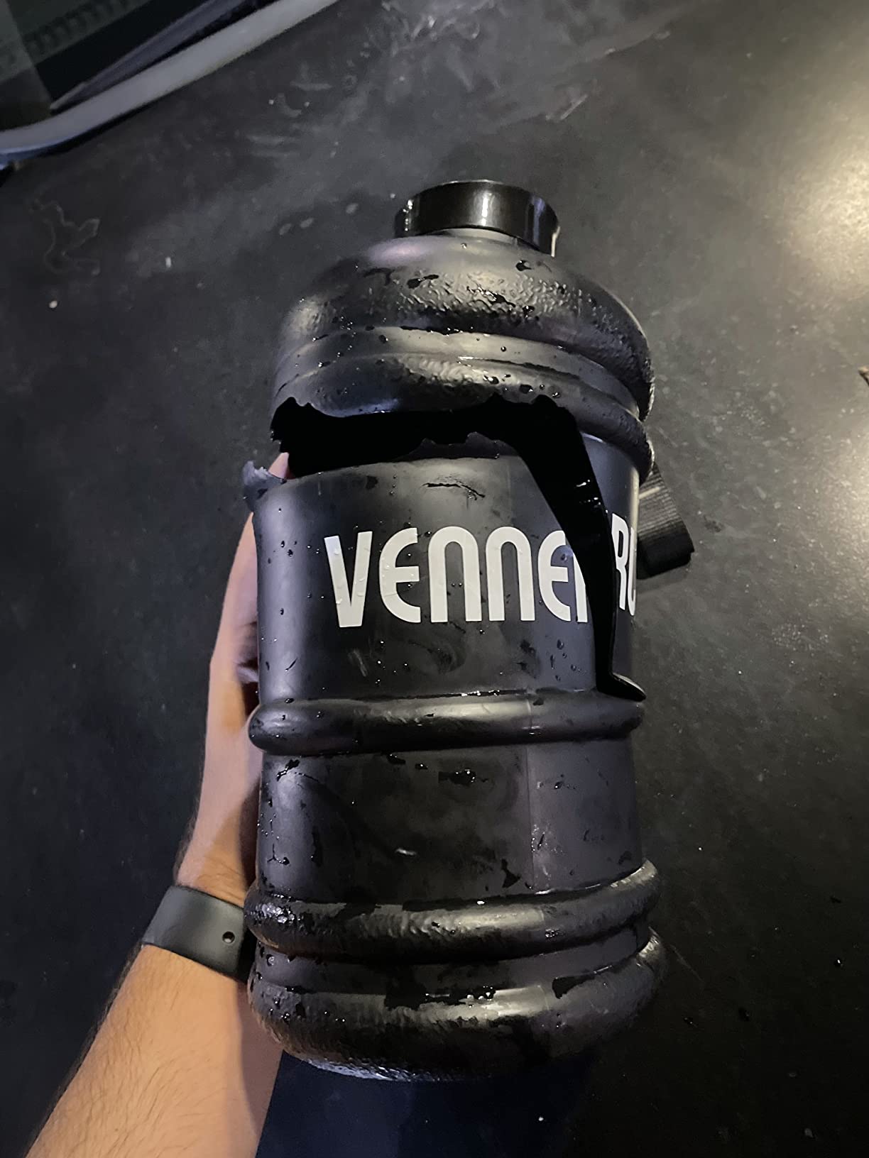 Half Gallon Water Bottle 2.2L Large Sports Water Bottle with Handle 74oz BPA-free Reusable Plastic Water Jugs Leakproof Hydro Bottle for Gym Yoga Travel Camping Cycling Outdoor Sports customer photo 2