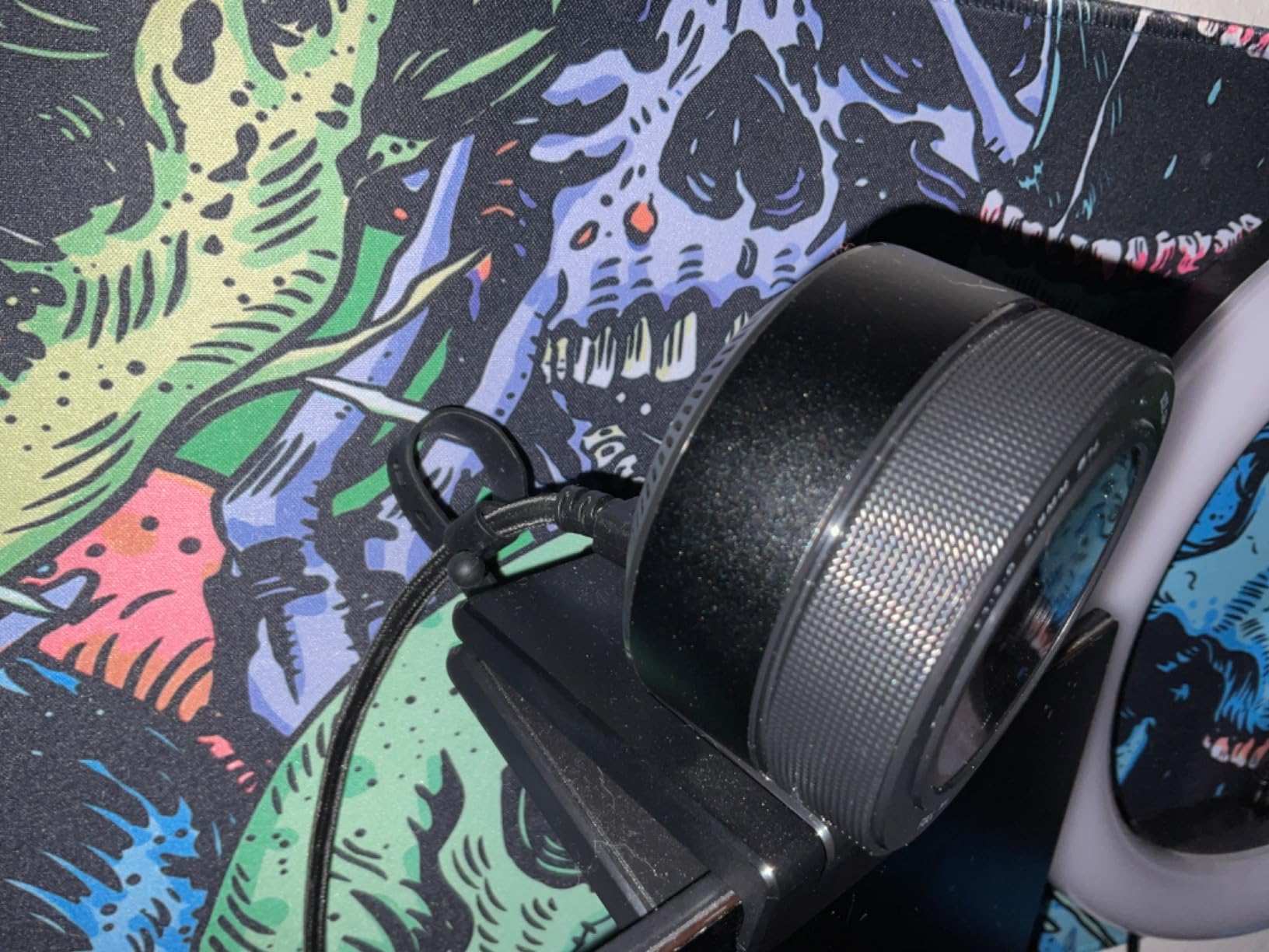 Razer Kiyo Pro Webcam for Streaming, Gaming, Video Calls: Full HD 1080p 60FPS - Adaptive Light Sensor - HDR Enabled - Wide Angle Lens with Adjustable FOV - Works with OBS, Xsplit, Twitch, Zoom, Teams customer photo 2