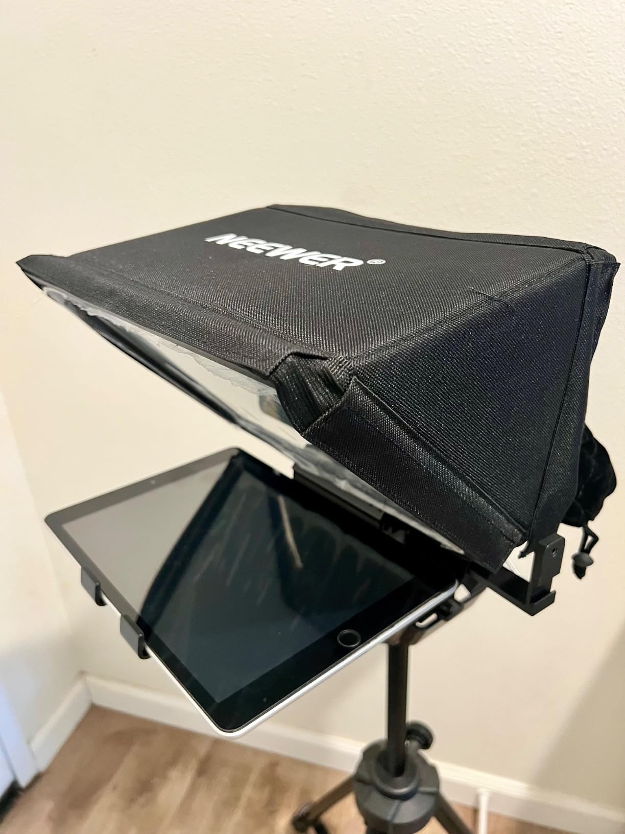 NEEWER X12 14 Inch Aluminum Alloy Teleprompter for iPad Tablet Phone Camera | With Remote Control, Carry Case, APP Compatible with iOS/Android customer photo 1