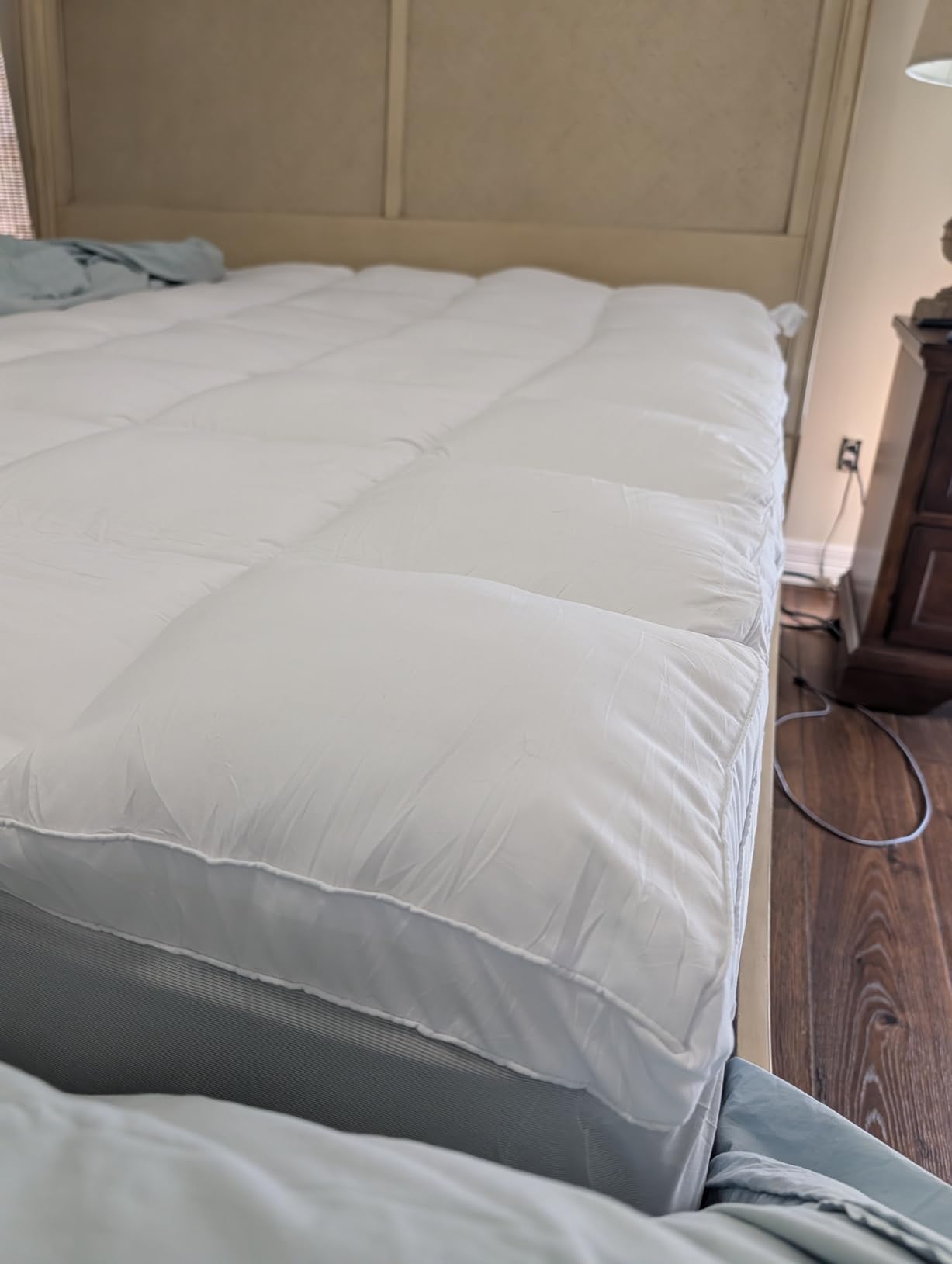 ELEMUSE Queen Mattress Topper for Back Pain, Extra Thick Mattress Pad Cover | Plush Soft Pillowtop with Elastic Deep Pocket and Overfilled Down Alternative Filling customer photo 2
