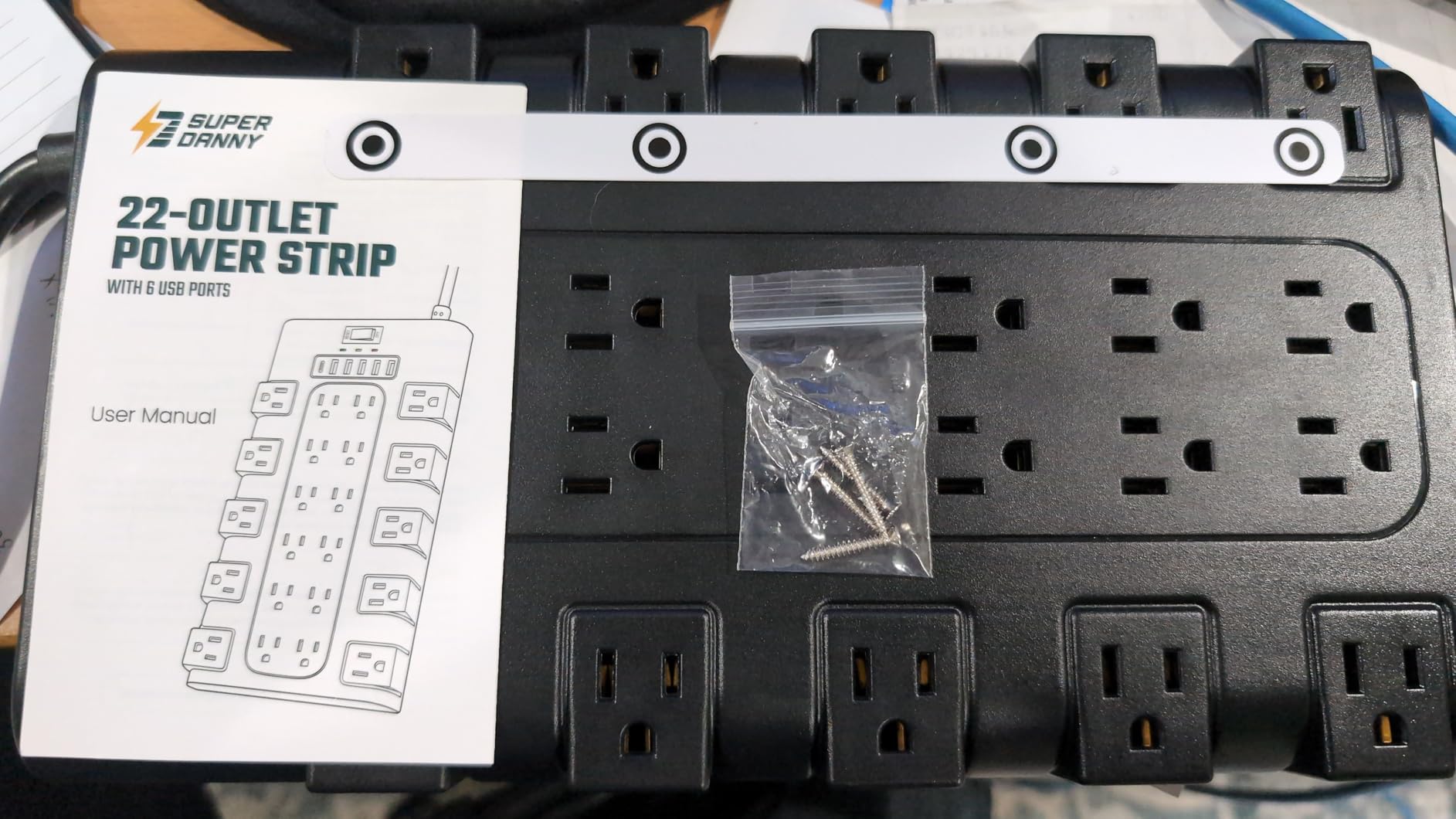 SUPERDANNY Power Strip Surge Protector, 22 AC 6 USB, 2100J, 6.5Ft,1875W/15A customer photo 1