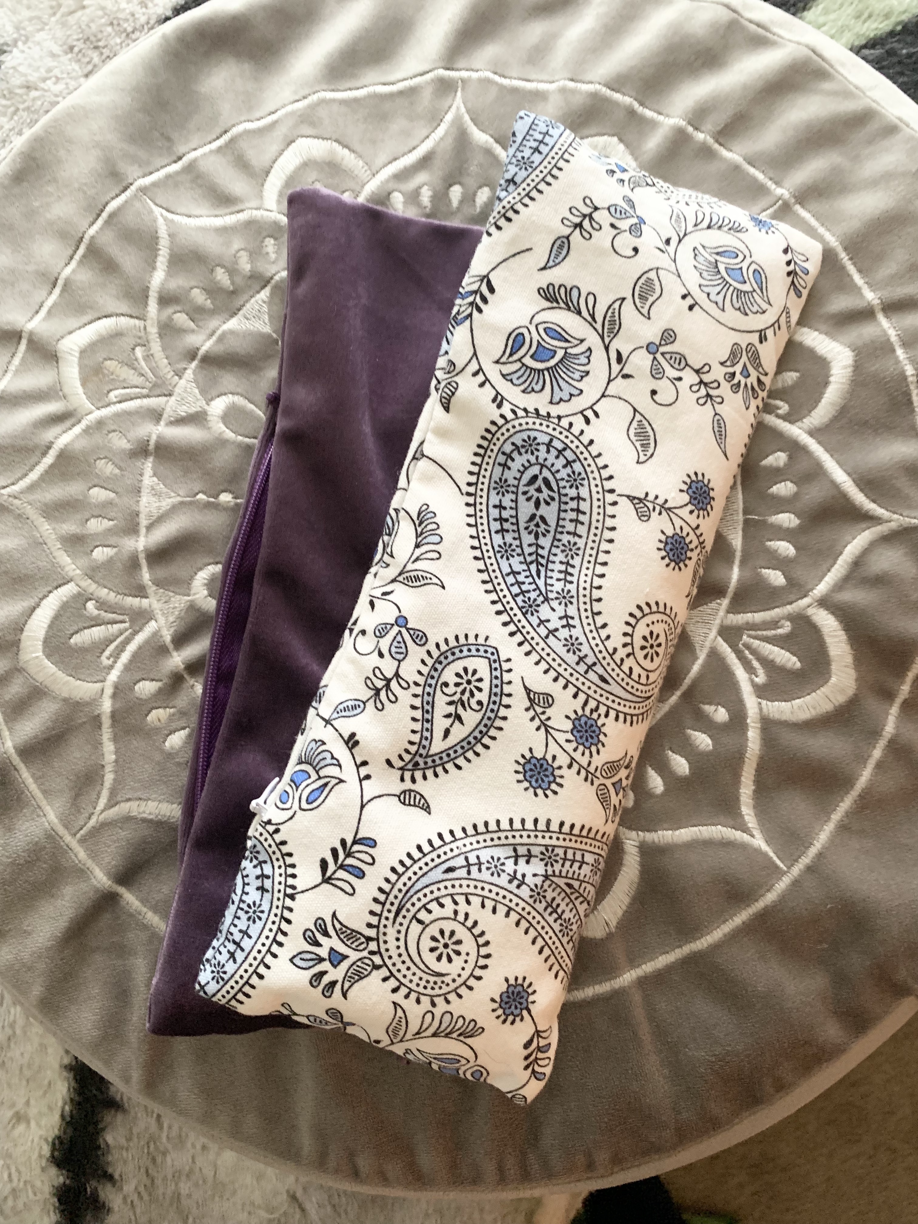 Hihealer Lavender Eye Pillow for Relaxation - Weighted Aromatherapy Eye Mask for Sleeping, Meditation, Microwave Heat Compress for Headache customer photo 2