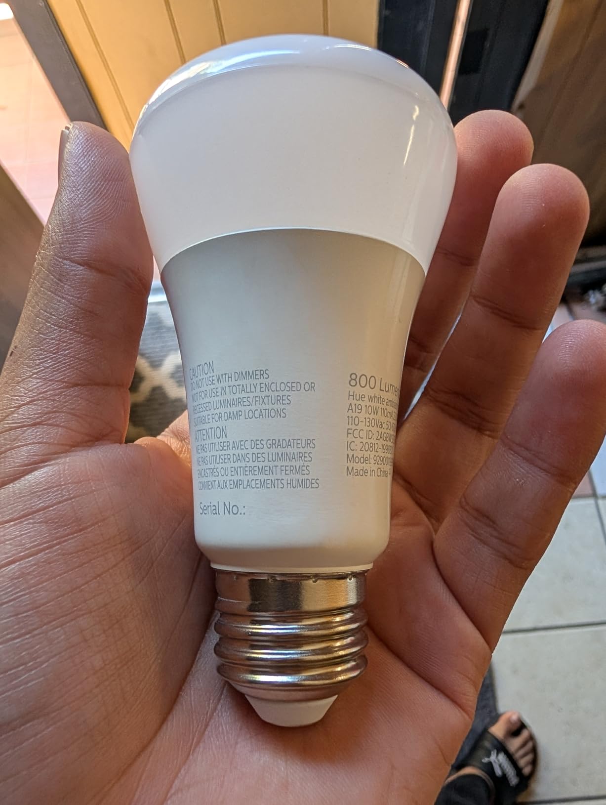 Philips Hue Smart 75W A19 LED Bulb - Soft Warm White Light - 1 Pack - 1100LM - E26 - Indoor - Control with Hue App - Works with Alexa, Google Assistant and Apple Homekit customer photo 2