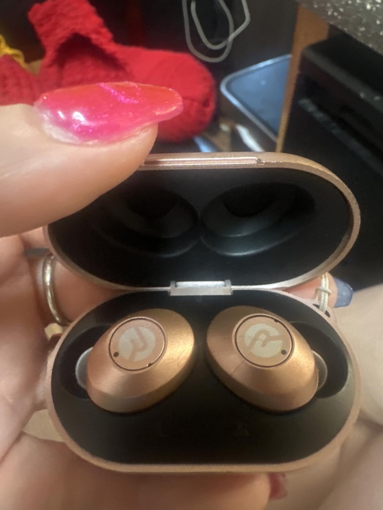 Raycon Everyday Bluetooth Wireless Earbuds with Microphone - Active Noise Cancelling, Sweat & Water-Resistant Earphones, Ear Buds Wireless Bluetooth Up to 32 Hours Playtime (Black) customer photo 1