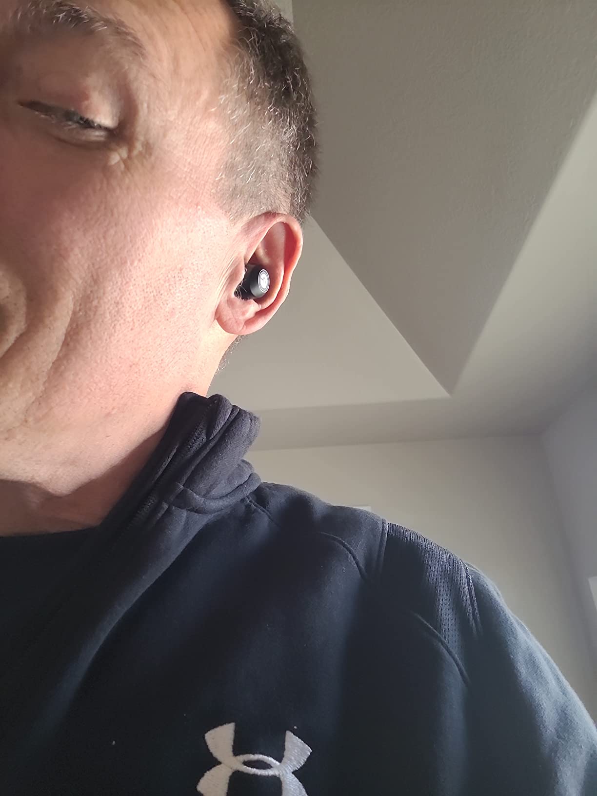 Raycon Everyday Bluetooth Wireless Earbuds with Microphone - Active Noise Cancelling, Sweat & Water-Resistant Earphones, Ear Buds Wireless Bluetooth Up to 32 Hours Playtime (Black) customer photo 2