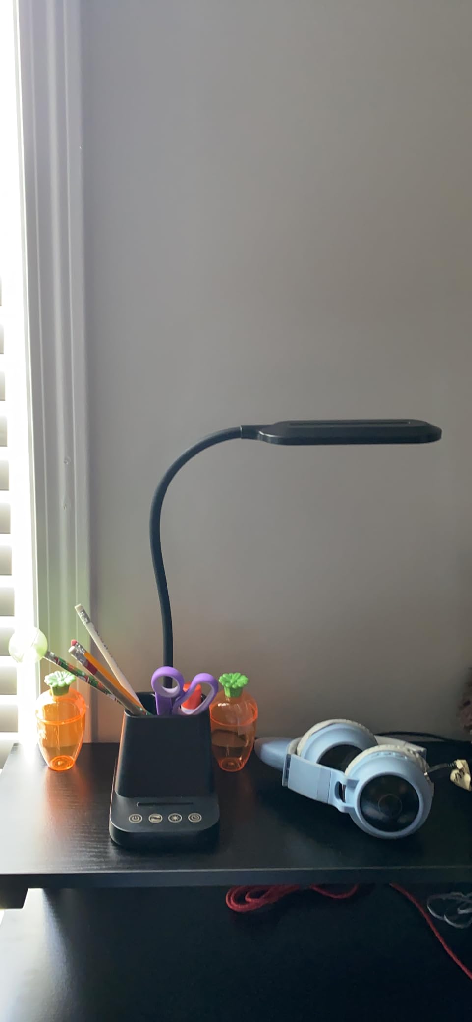 LED Desk Lamp with USB Charging Port for College Dorm Room | for Home Office Bedrooms, Back to School, Black, Small, 650LM, Pen Holder, Timer Settings, Gooseneck, Study Light customer photo 2